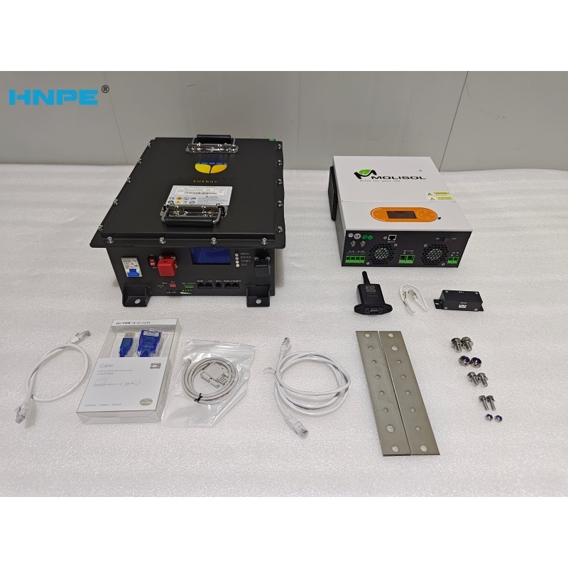 Batteria al litio LiFePO4 di alta qualità HNPE CE 25.6V 100AH, batteria per accumulo di energia solare montata su rack con temperatura di esercizio 0-55°C